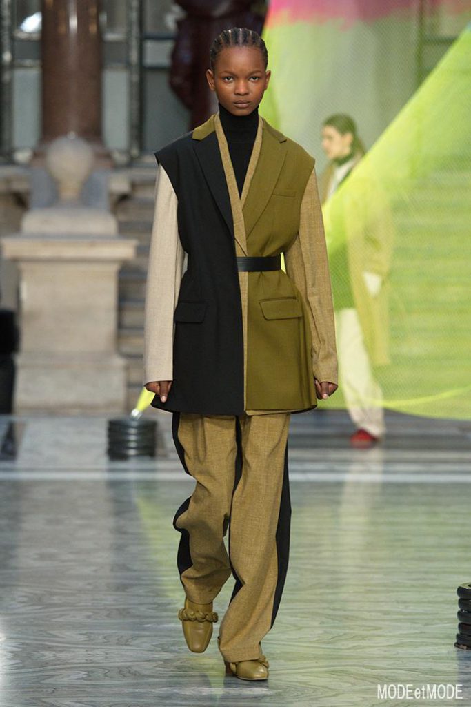 roksanda_aw20pap_003