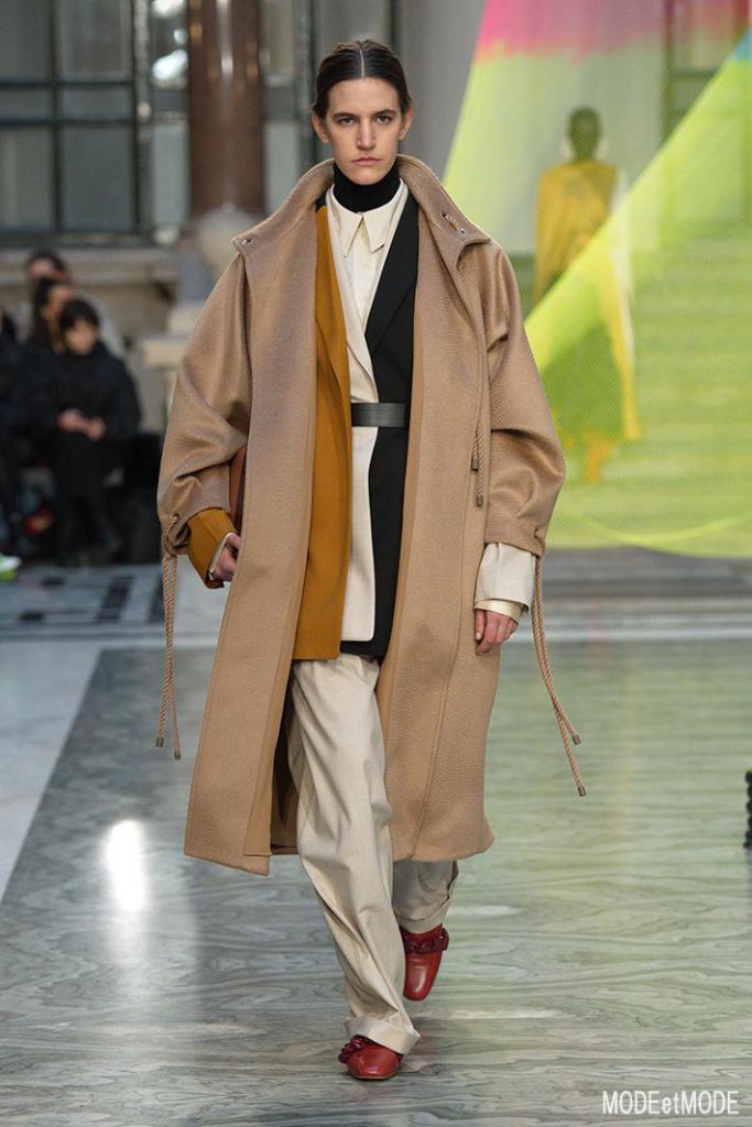 roksanda_aw20pap_004