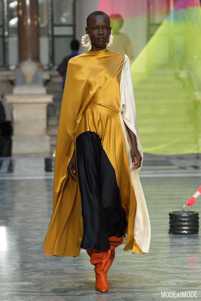 roksanda_aw20pap_005