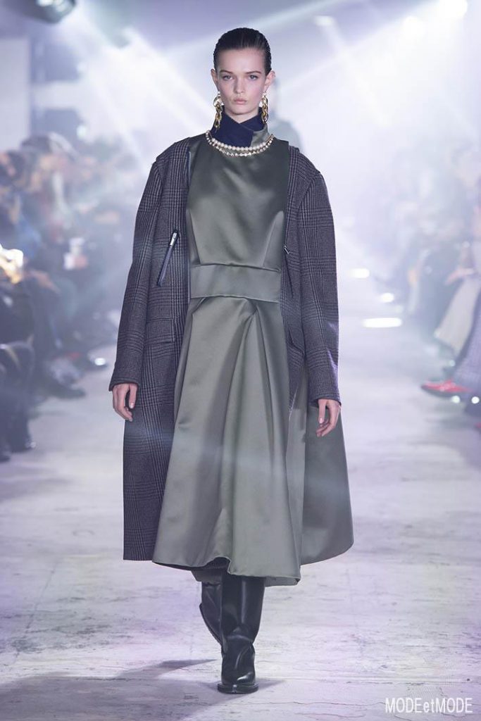 sacai_aw20pap_016