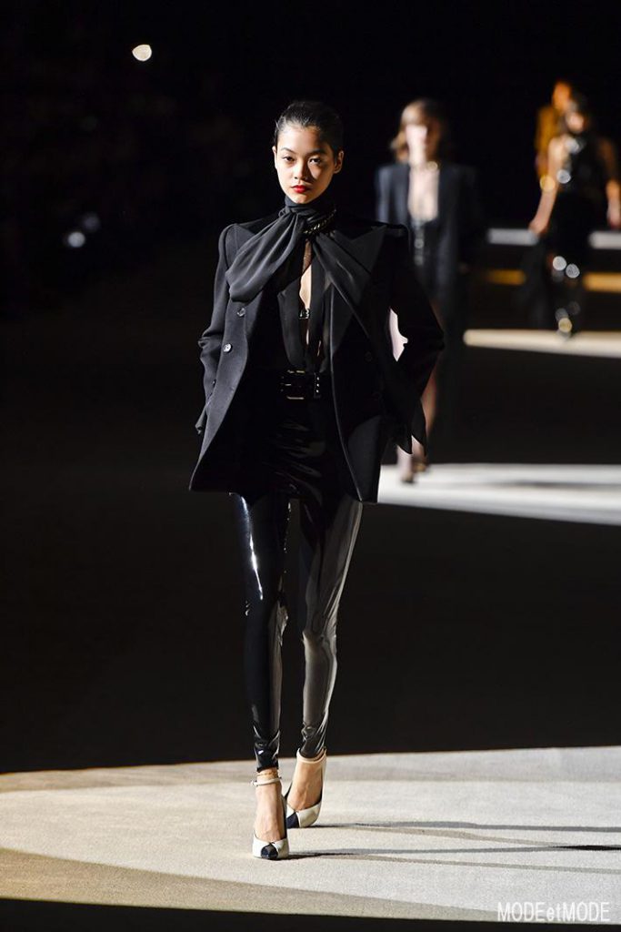 saint_laurent_aw20pap_002