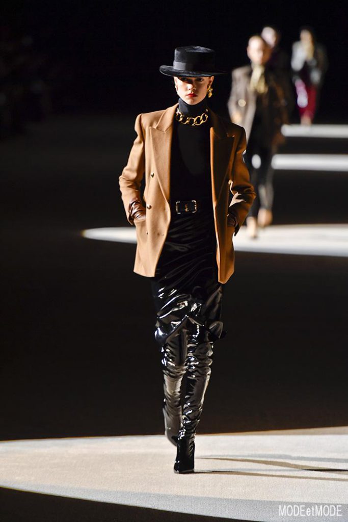saint_laurent_aw20pap_009