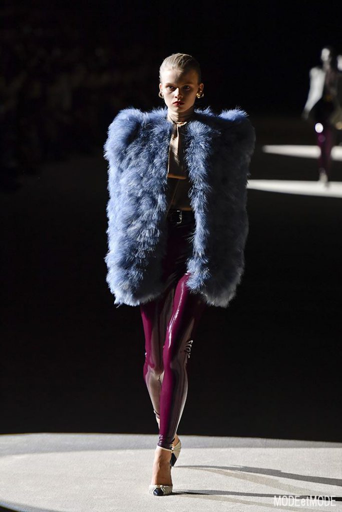 saint_laurent_aw20pap_017