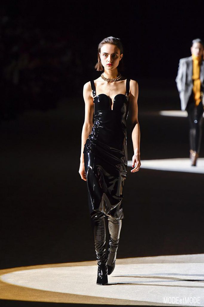 saint_laurent_aw20pap_024