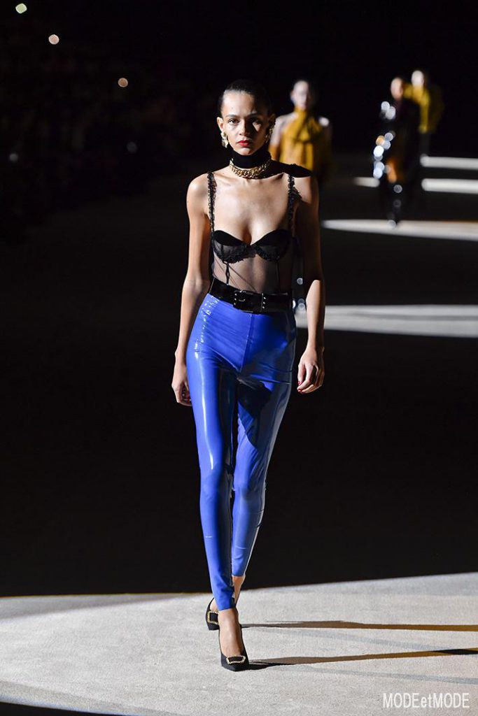 saint_laurent_aw20pap_029