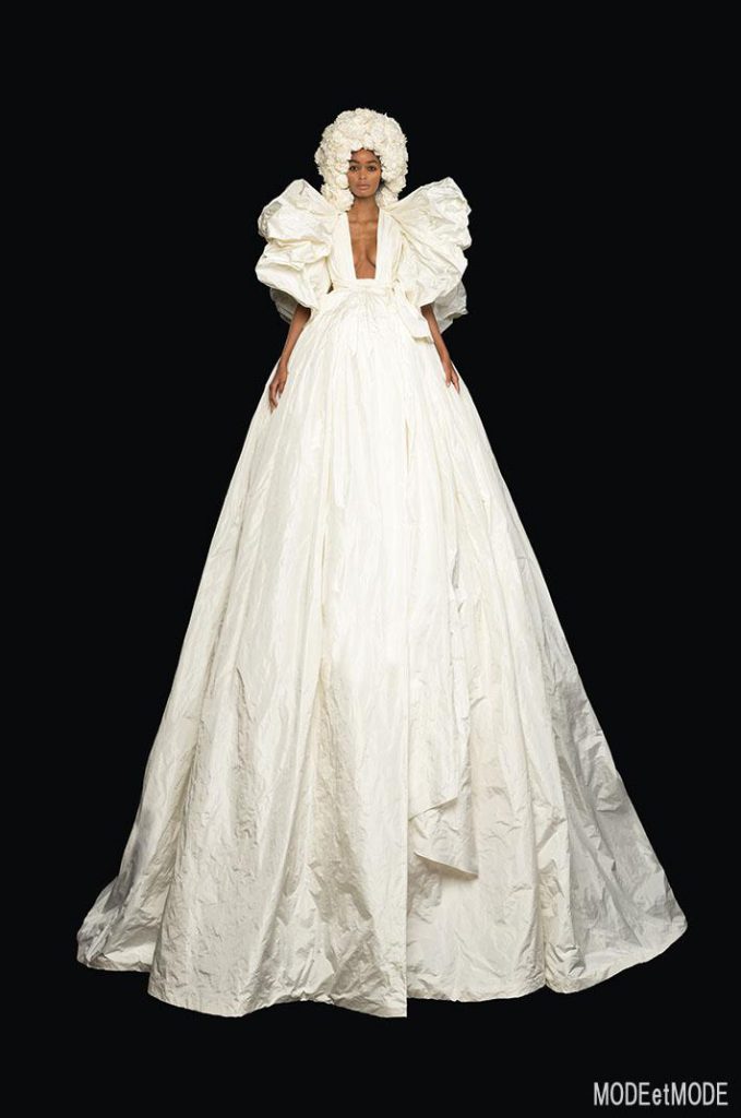 VALENTINO_AW20hc_001
