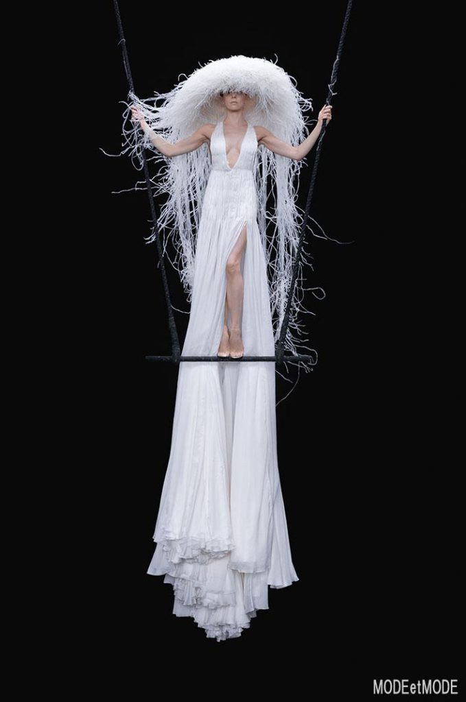 VALENTINO_AW20hc_025