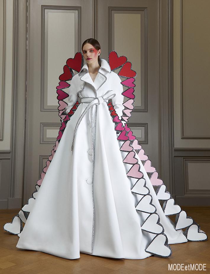 VIKTOR_ROLF_AW20hc_009