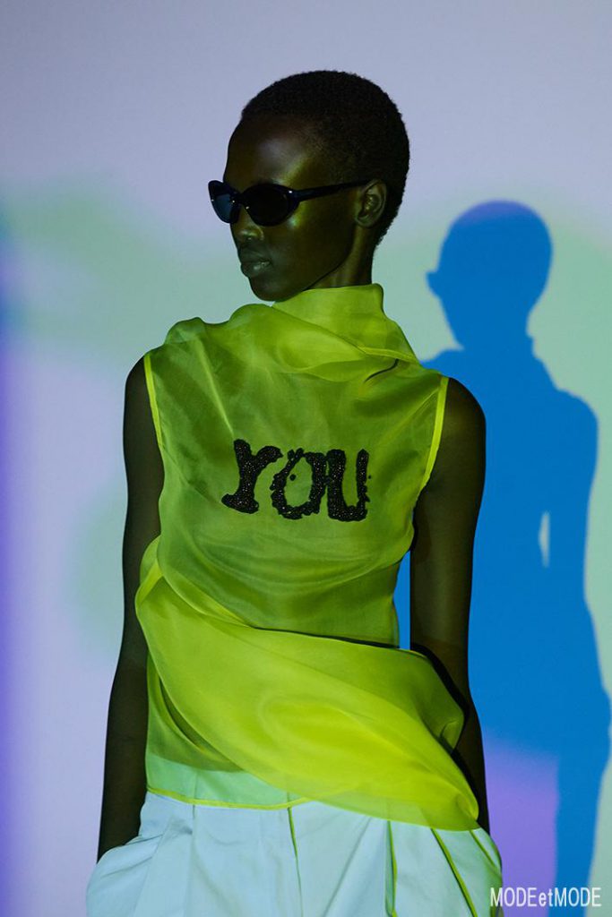 dries_van_noten_ss21_020