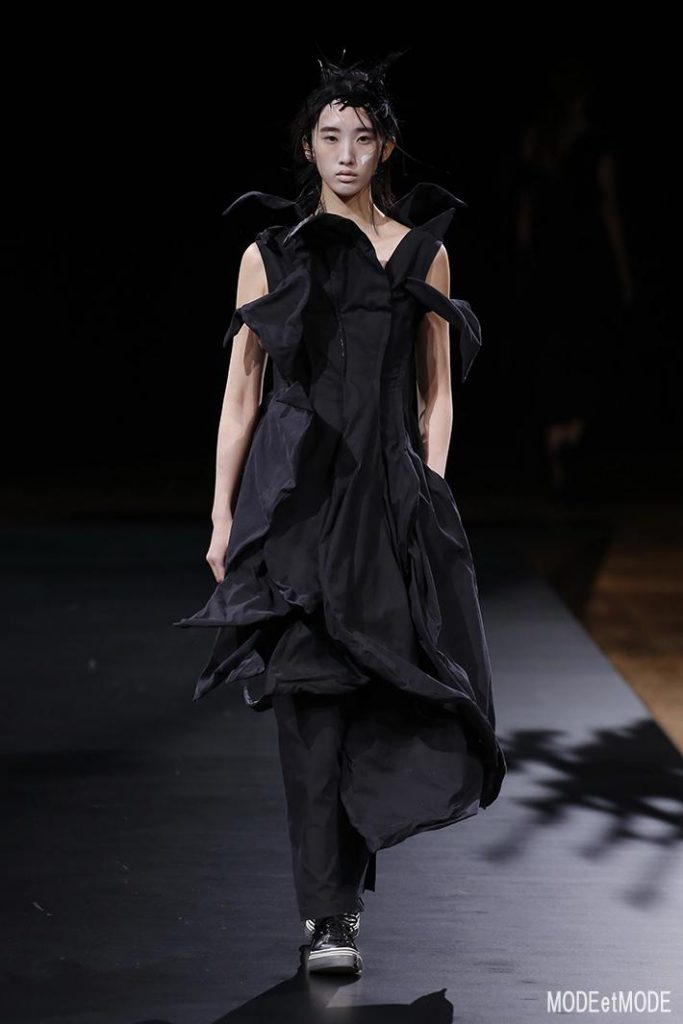 yohji_yamamoto_ss21_025