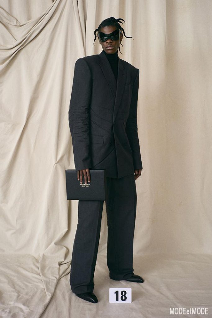 BALENCIAGA_COUTURE_018