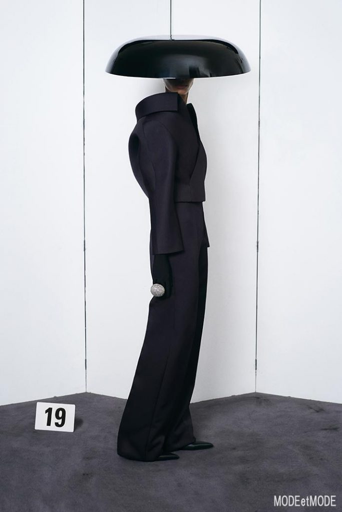 BALENCIAGA_COUTURE_019