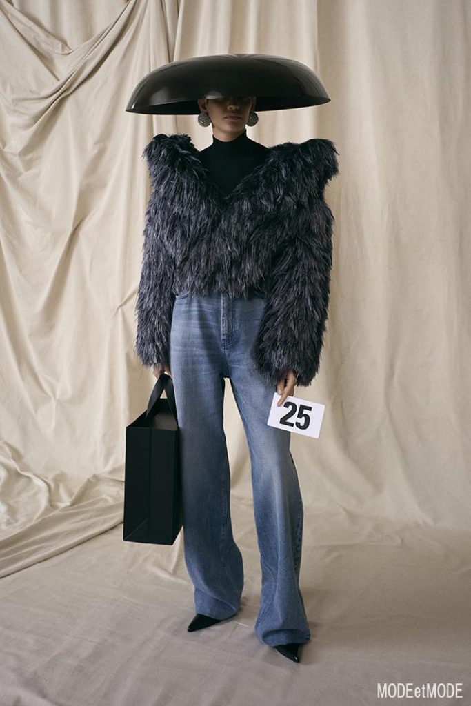 BALENCIAGA_COUTURE_025