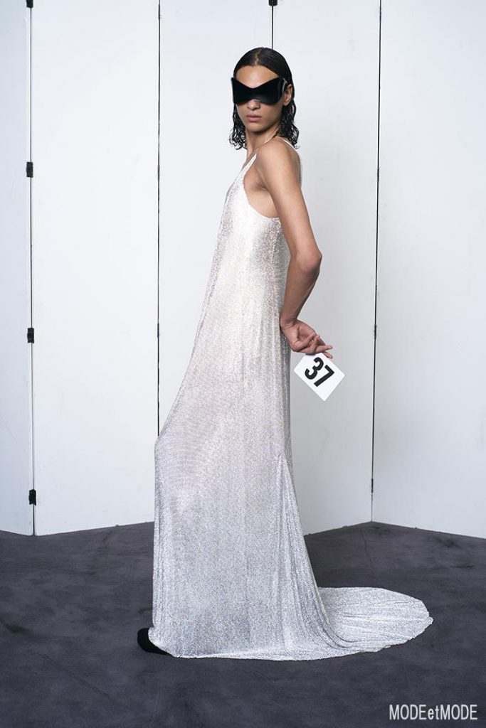 BALENCIAGA_COUTURE_037