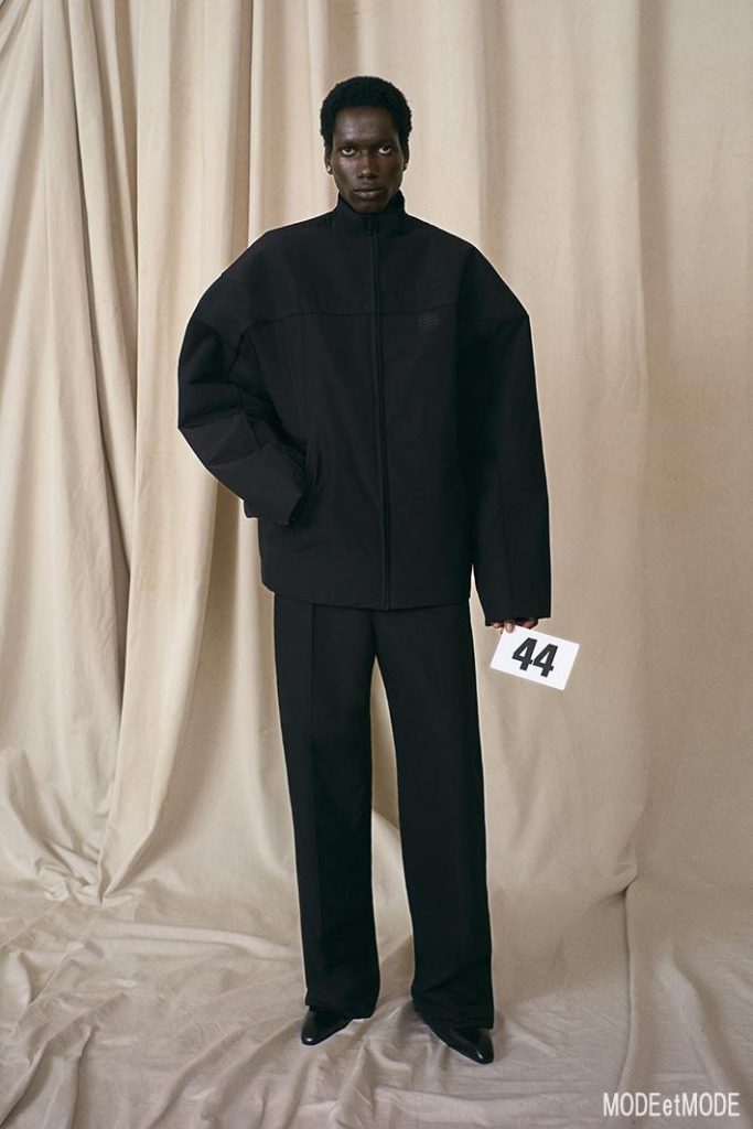 BALENCIAGA_COUTURE_044