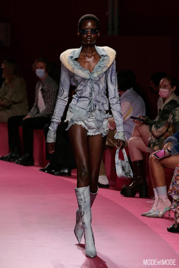 Blumarine_SS22_004