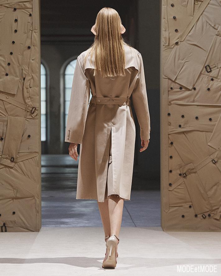 Burberry_SS22_001b