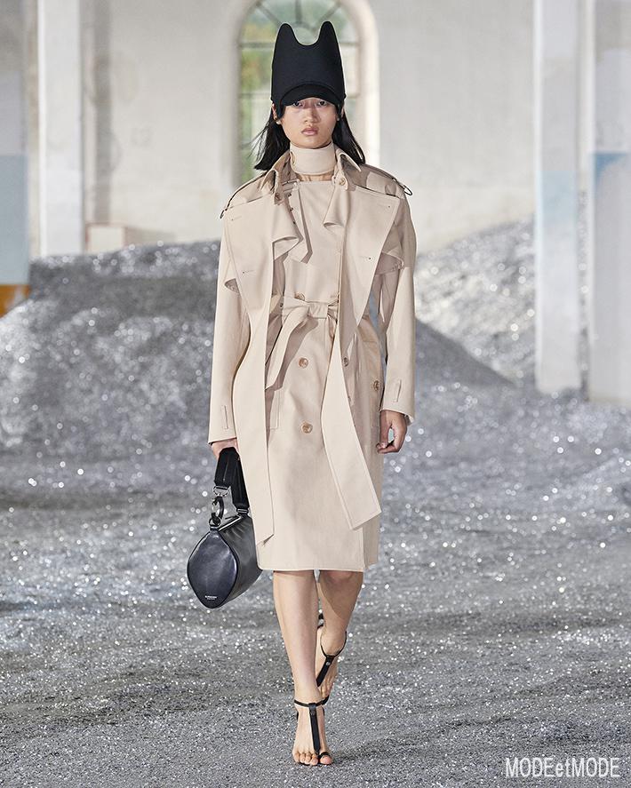 Burberry_SS22_004