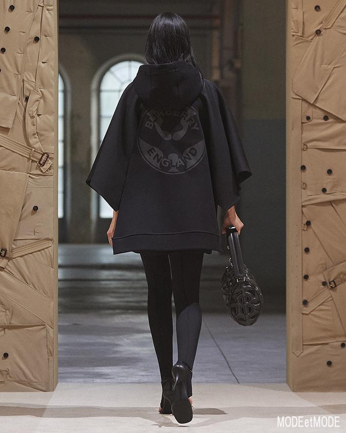 Burberry_SS22_010b