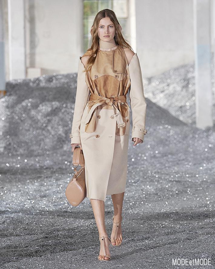 Burberry_SS22_011