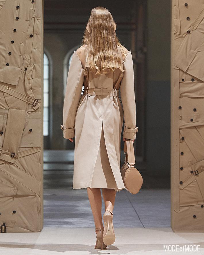 Burberry_SS22_011b