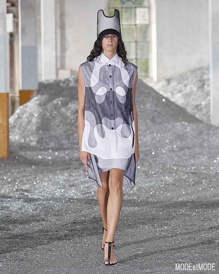 Burberry_SS22_012