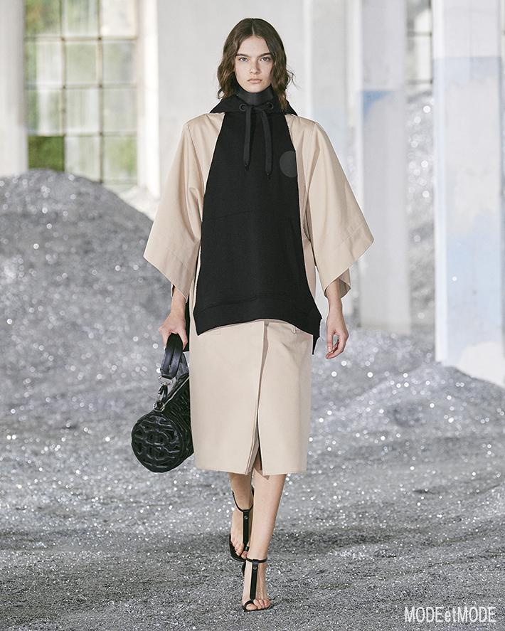 Burberry_SS22_015