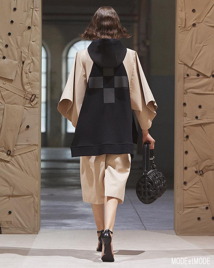 Burberry_SS22_015b