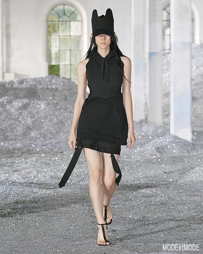Burberry_SS22_016