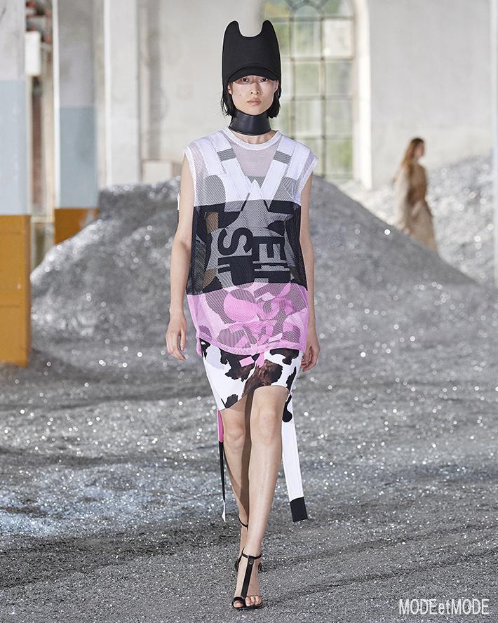 Burberry_SS22_017