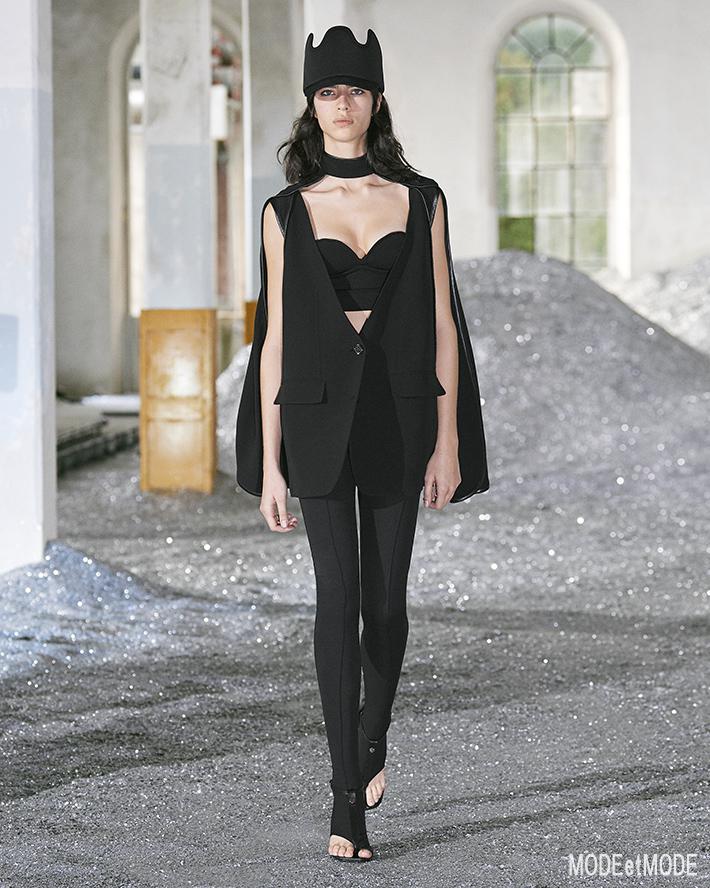 Burberry_SS22_018