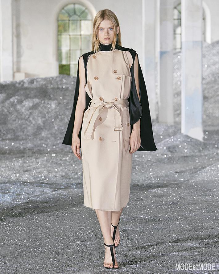 Burberry_SS22_019