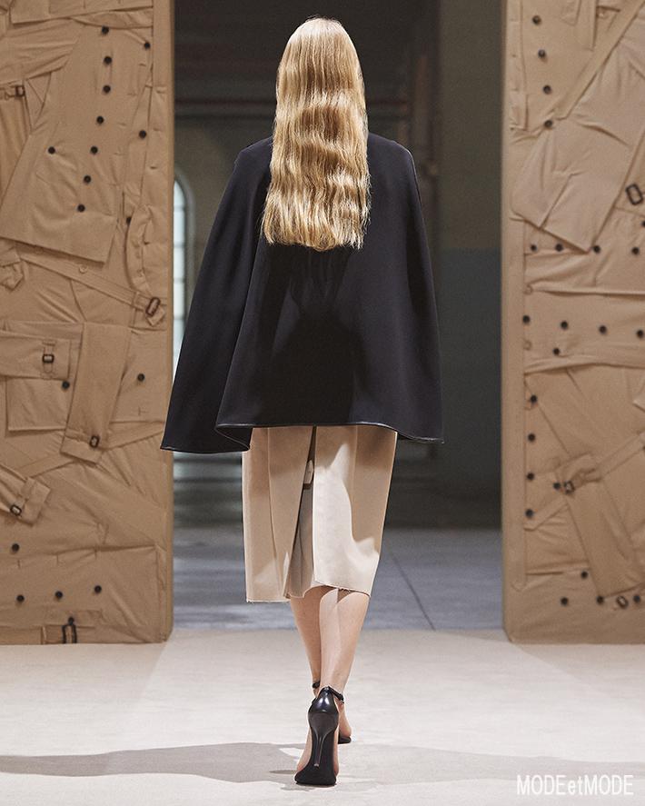 Burberry_SS22_019b