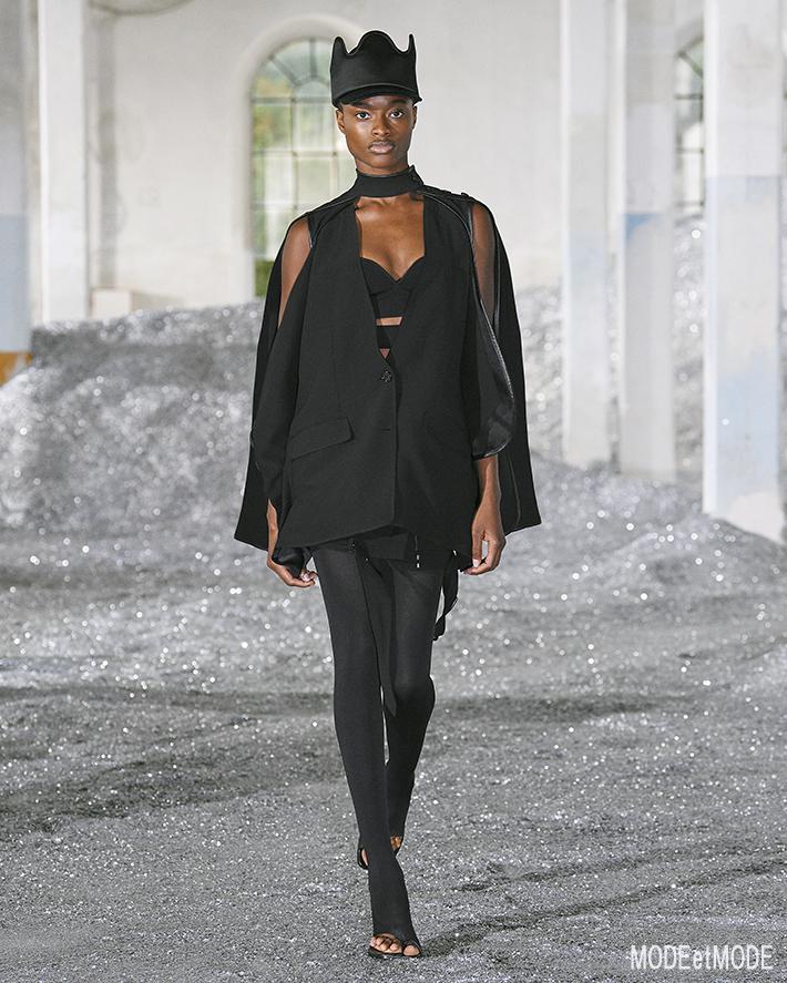 Burberry_SS22_020