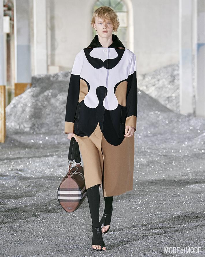 Burberry_SS22_023