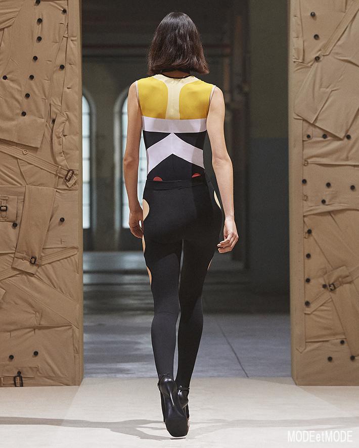 Burberry_SS22_024b