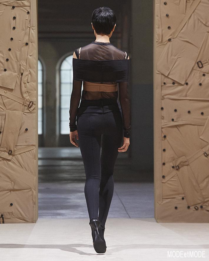 Burberry_SS22_028b