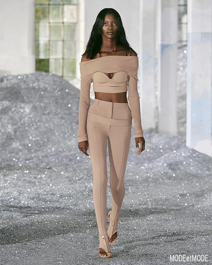 Burberry_SS22_030