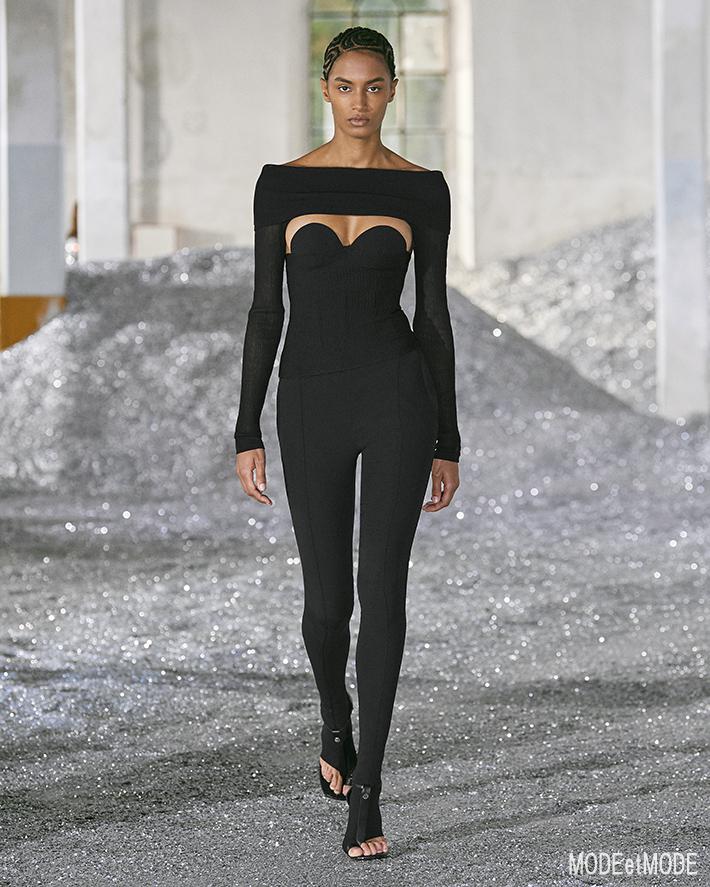 Burberry_SS22_032