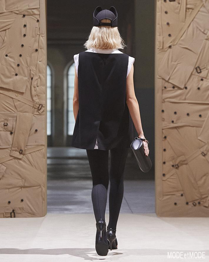 Burberry_SS22_036b