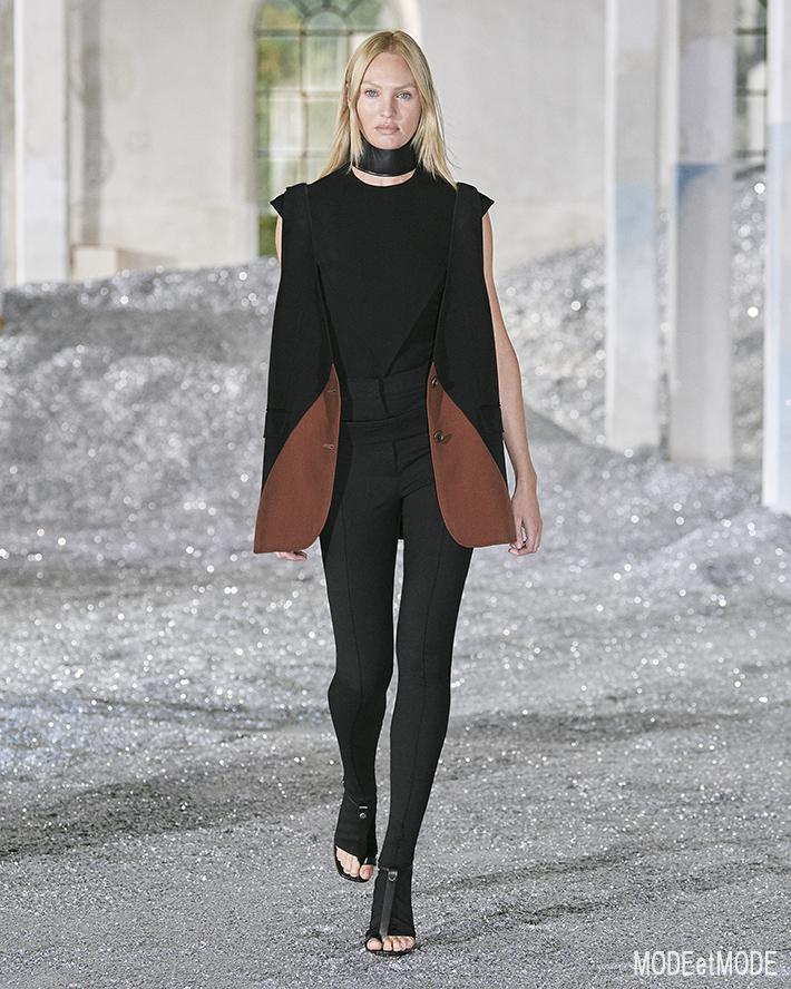 Burberry_SS22_041