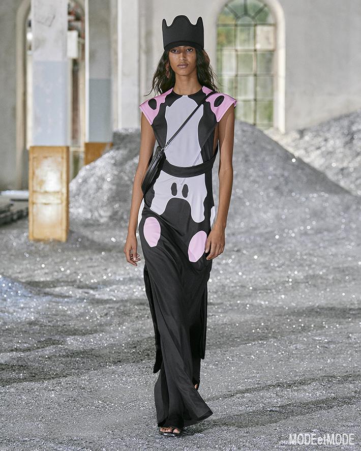 Burberry_SS22_052