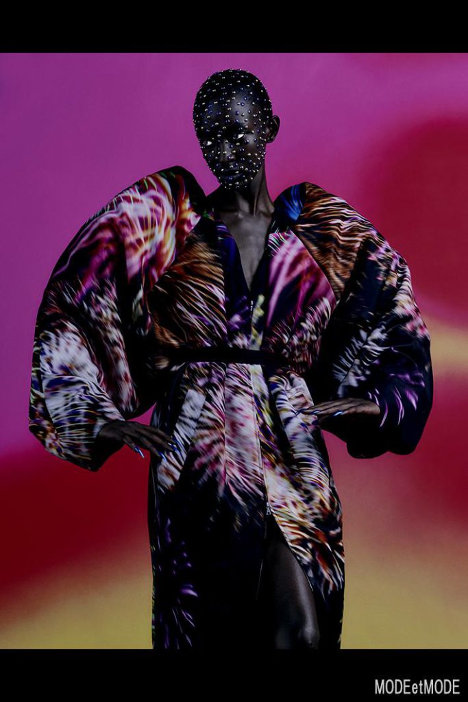 DRIES_VAN_NOTEN_SS22_048