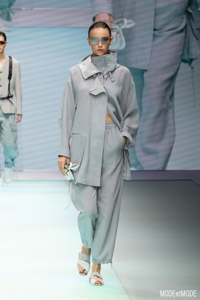 EMPORIO_ARMANI_SS22_LADIES_004