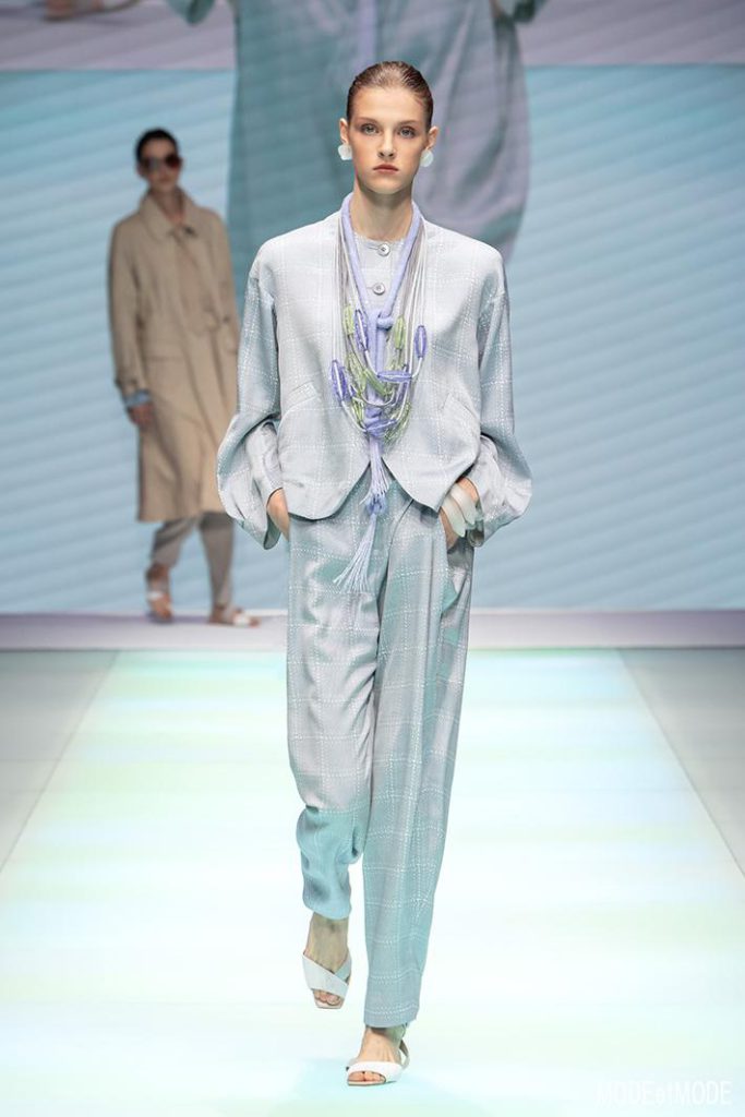 EMPORIO_ARMANI_SS22_LADIES_006
