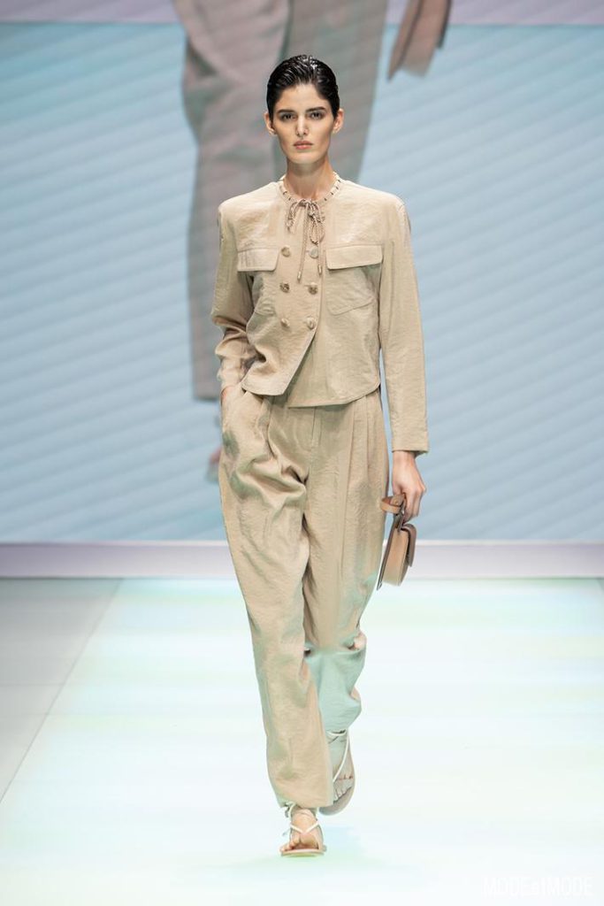 EMPORIO_ARMANI_SS22_LADIES_015