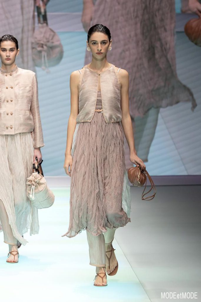 EMPORIO_ARMANI_SS22_LADIES_018