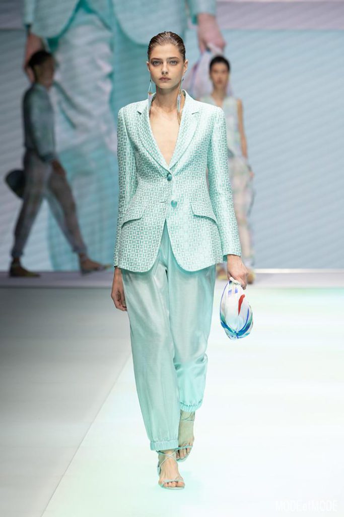 EMPORIO_ARMANI_SS22_LADIES_027
