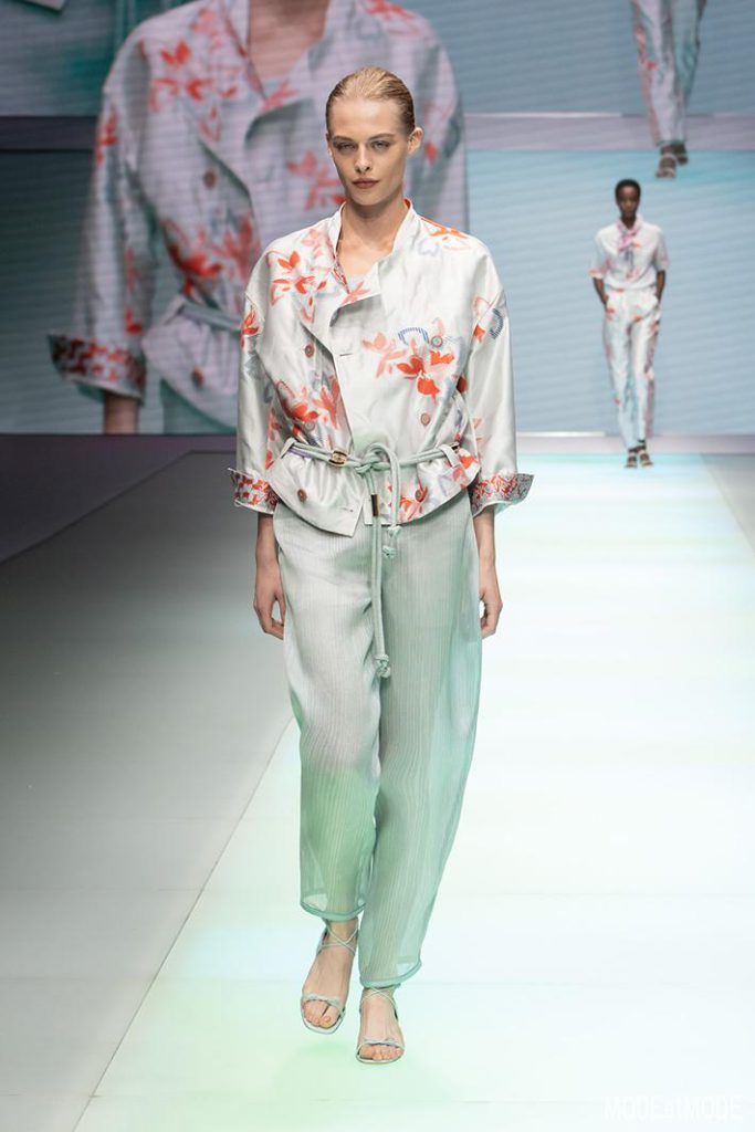 EMPORIO_ARMANI_SS22_LADIES_037