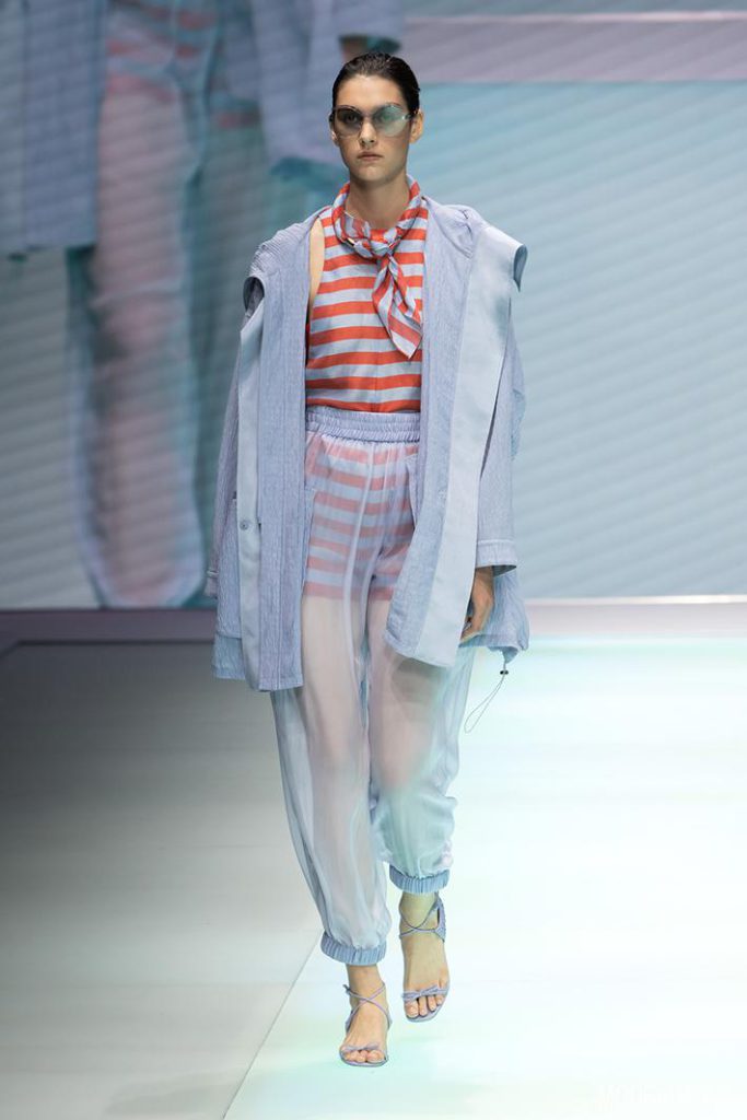 EMPORIO_ARMANI_SS22_LADIES_041